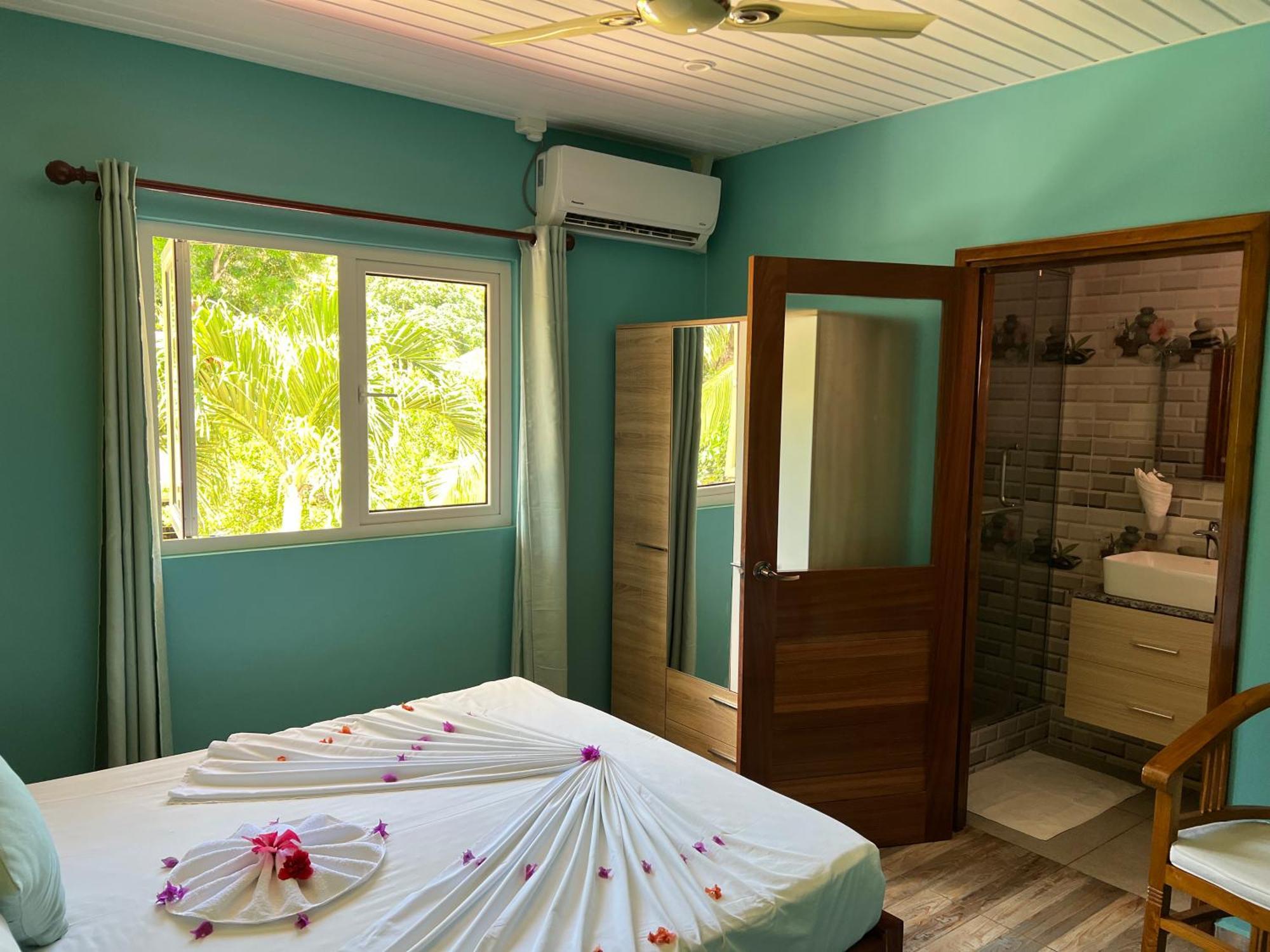 Chloe'S Cottage Self-Catering La Digue Exterior foto