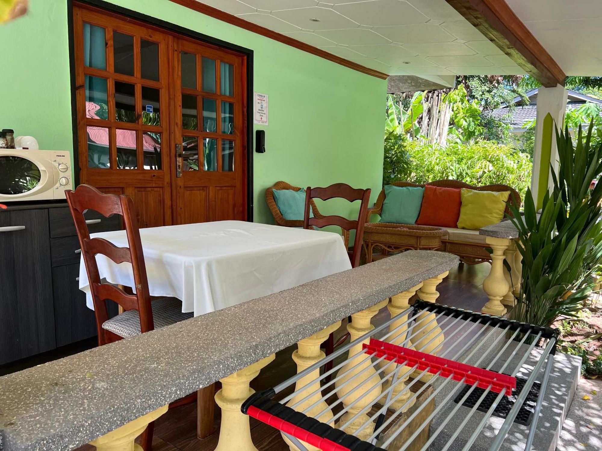 Chloe'S Cottage Self-Catering La Digue Exterior foto