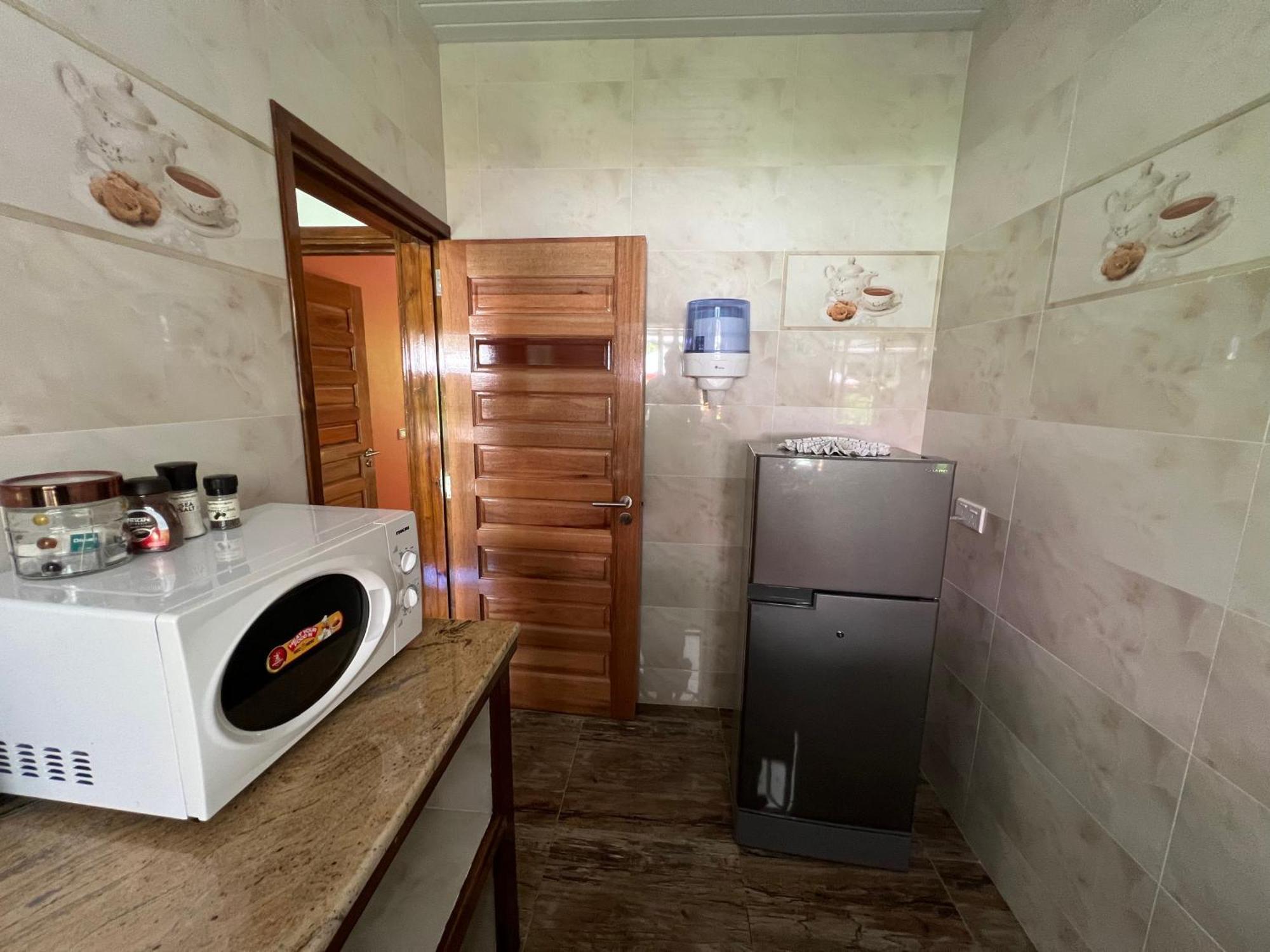 Chloe'S Cottage Self-Catering La Digue Exterior foto